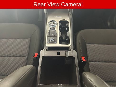 Used 2024 Ford Explorer XLT AWD/4WD image 9