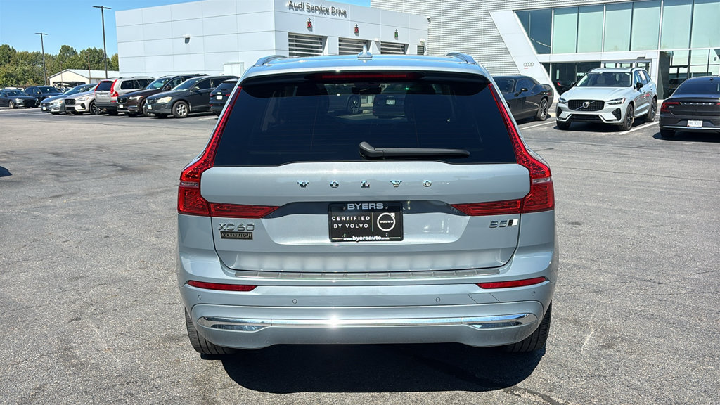 Used 2023 Volvo XC60 B5 Plus AWD/4WD image 29
