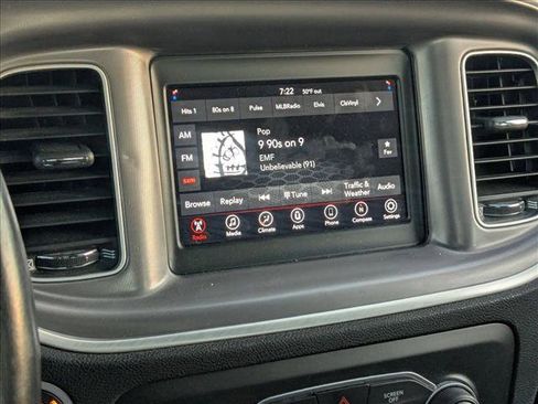 Used 2022 Dodge Charger SXT image 11