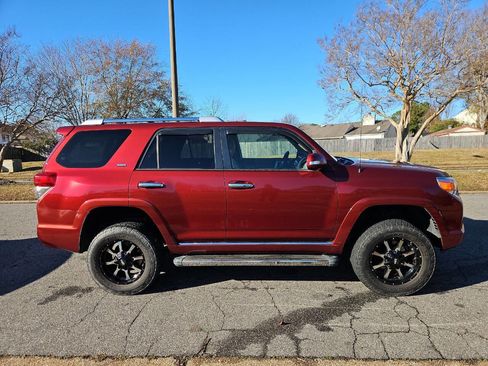 Used 2011 Toyota 4Runner SR5 image 7
