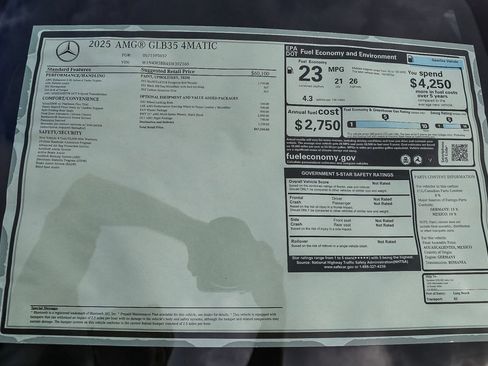 Used 2025 Mercedes-Benz GLB 35 AMG 4MATIC image 34