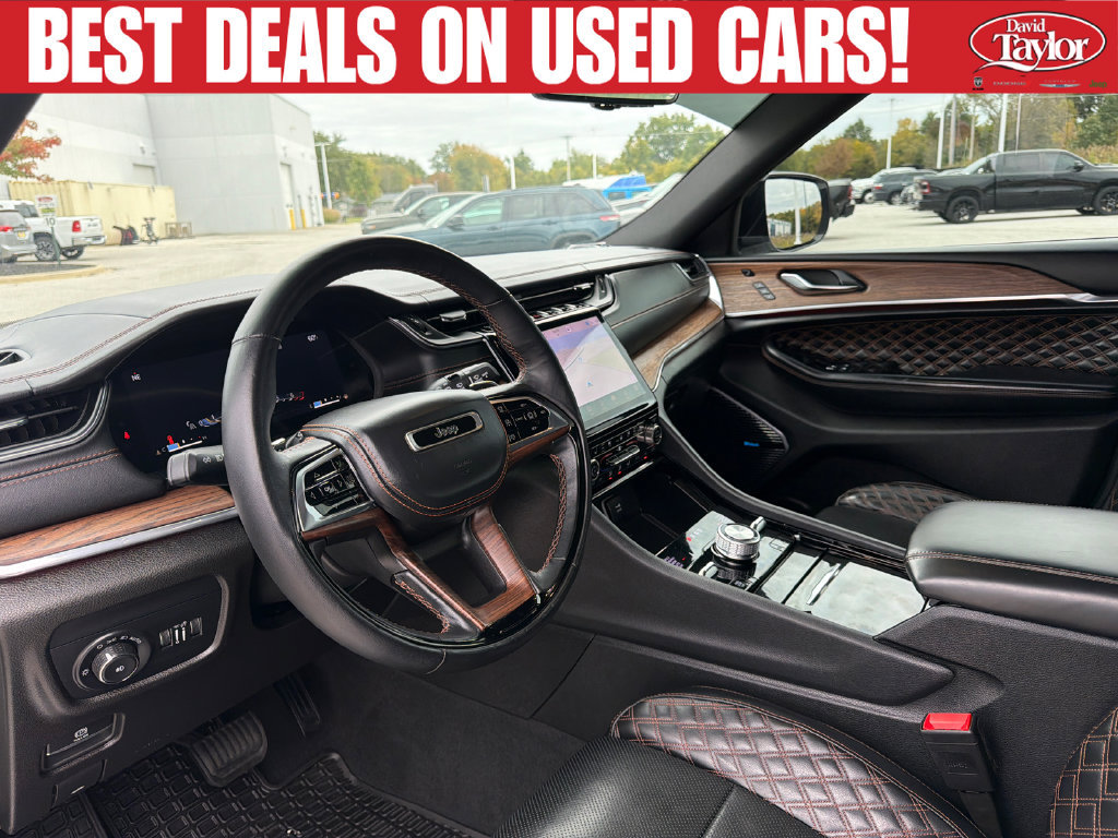 Used 2024 Jeep Grand Cherokee L Summit w/ Advanced Protech Group IV AWD/4WD image 12