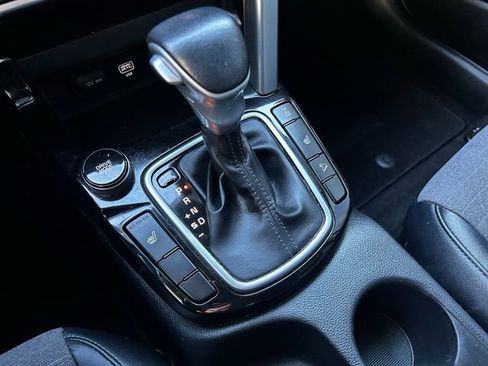 Certified 2022 Kia Seltos Nightfall Edition image 22