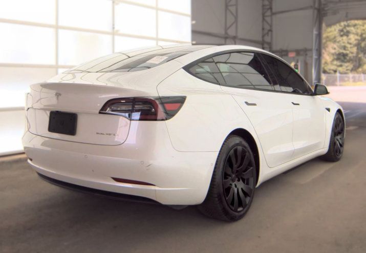 Used 2021 Tesla Model 3 Long Range AWD/4WD image 2