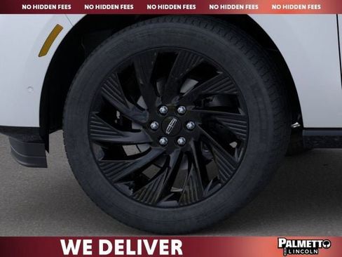 New 2026 Lincoln Navigator Reserve AWD/4WD image 19