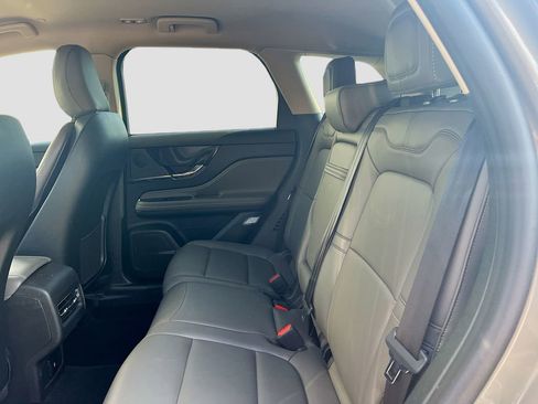 Used 2025 Lincoln Corsair FWD image 24