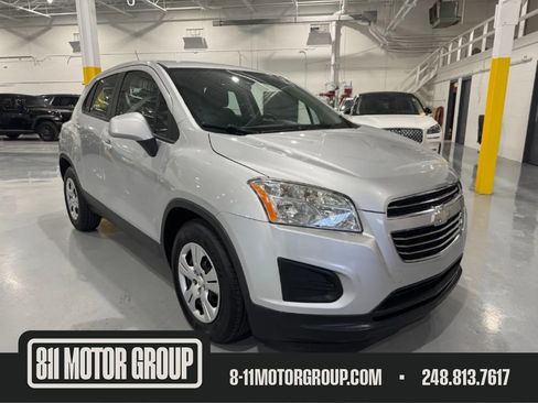 Used 2016 Chevrolet Trax LS image 1