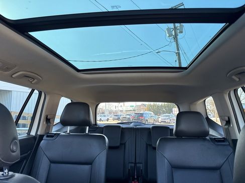 Used 2019 Volkswagen Atlas SEL R-Line image 33