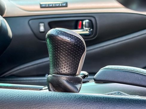 Used 2014 Lexus LS 460 w/ F Sport Package RWD image 22