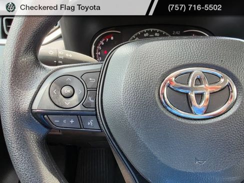 Used 2025 Toyota RAV4 LE FWD image 14