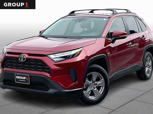 Used 2023 Toyota RAV4 XLE image 1