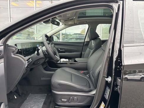 New 2025 Hyundai Tucson Limited image 16