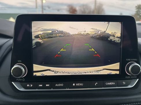 Used 2023 Nissan Rogue S image 20