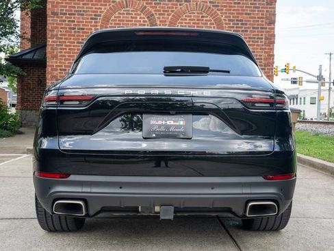 Used 2023 Porsche Cayenne AWD/4WD image 6