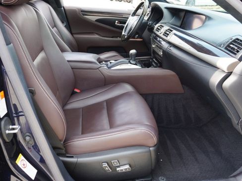 Used 2017 Lexus LS 460 image 13