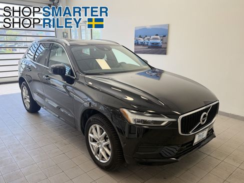 Used 2018 Volvo XC60 T5 Momentum w/ Vision Package AWD/4WD image 1