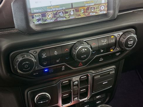 Used 2023 Jeep Wrangler Unlimited w/ Cold Weather Group image 23