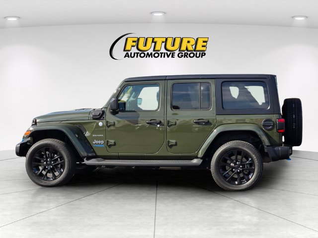 Used 2022 Jeep Wrangler Unlimited Sahara AWD/4WD image 7