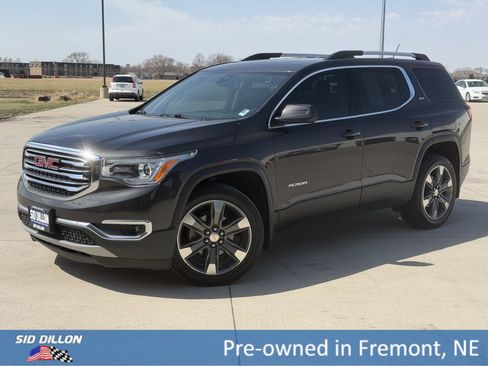 Certified 2017 GMC Acadia SLT image 1