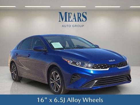 Used 2024 Kia Forte LXS image 8