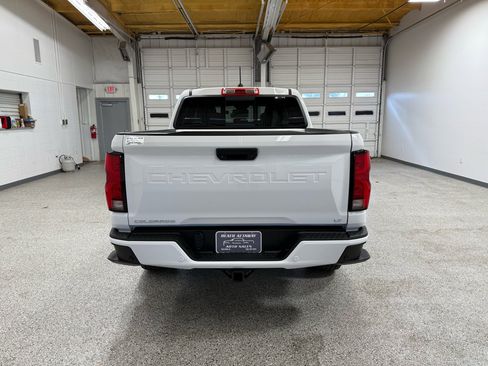 Used 2023 Chevrolet Colorado LT w/ LT Convenience Package III image 3