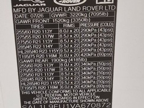 New 2027 Land Rover Range Rover Sport Dynamic SE AWD/4WD image 17