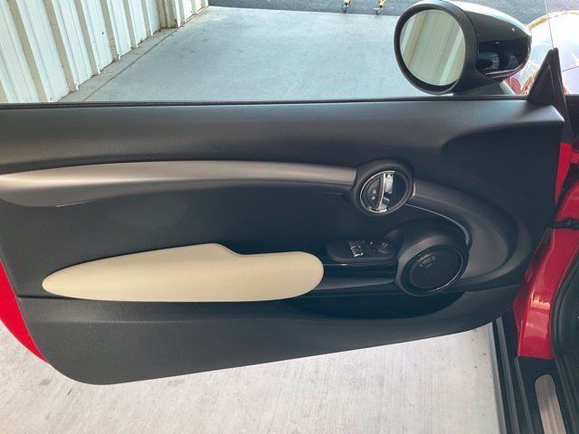 Used 2023 MINI Cooper SE FWD image 4