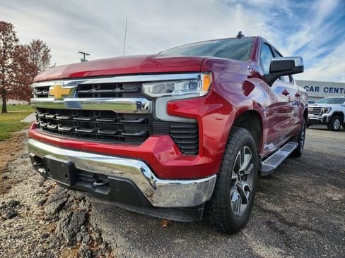 Used 2023 Chevrolet Silverado 1500 LT w/ Z71 Off-Road Package image 2