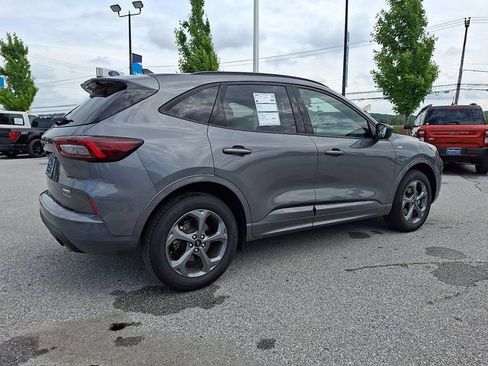 Certified 2024 Ford Escape ST-Line AWD/4WD image 16