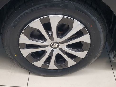 Used 2022 Toyota Corolla LE FWD image 4