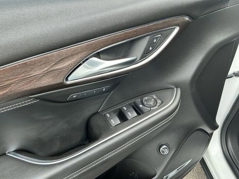 Used 2022 Buick Envision Avenir w/ Technology Package II image 16