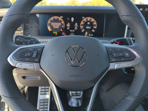 New 2026 Volkswagen Tiguan SE R-Line image 43