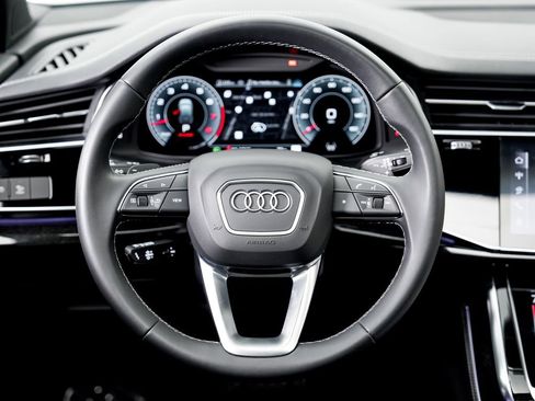 Used 2025 Audi Q7 3.0T Premium Plus AWD/4WD image 11