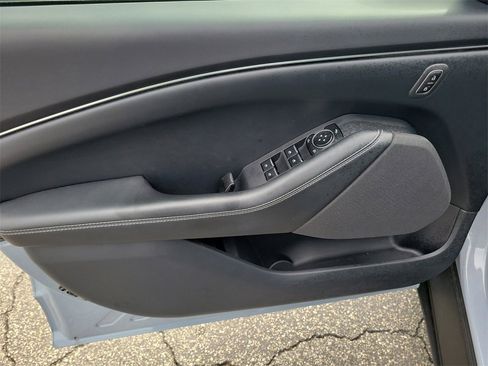 Used 2024 Ford Mustang Mach-E Select image 13