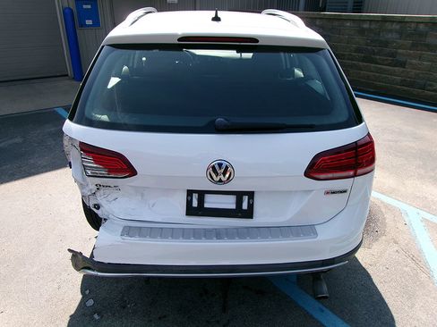Used 2019 Volkswagen Golf Alltrack SEL image 4