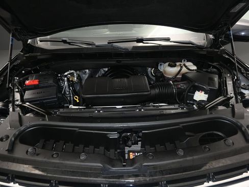 Used 2024 Chevrolet Tahoe LT RWD image 16