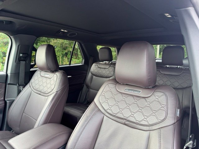 Used 2025 Ford Explorer Platinum w/ Ultimate Package AWD/4WD image 24