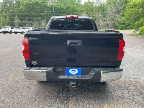 Used 2021 Toyota Tundra SR5 w/ SR5 Upgrade Package AWD/4WD image 4