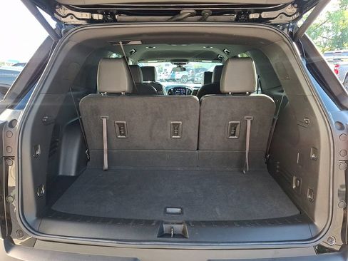 Used 2023 Chevrolet Traverse LT AWD/4WD image 27