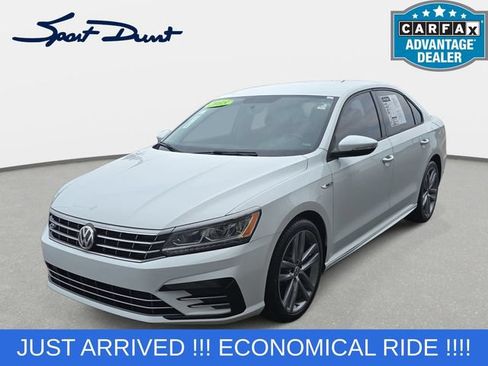 Used 2018 Volkswagen Passat 2.0T R-Line w/ R-Line Lighting Package FWD image 1
