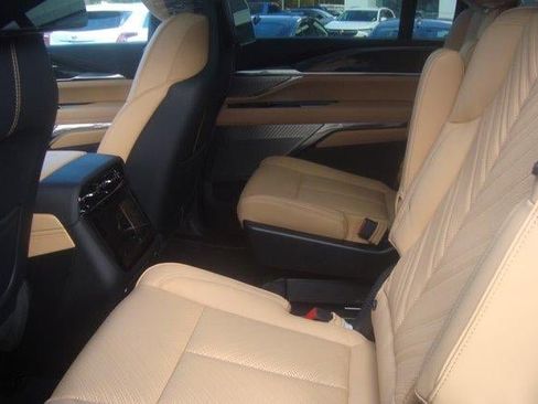 New 2026 Cadillac Escalade IQ Luxury 2 image 17