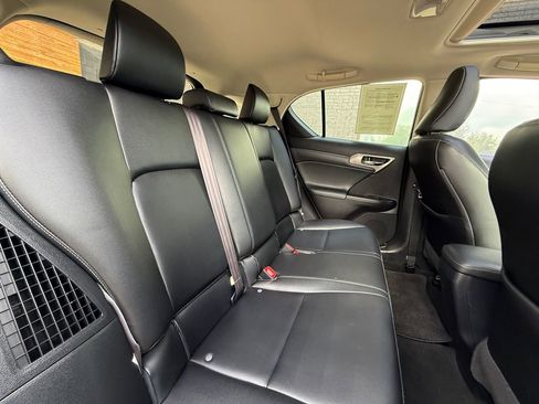 Used 2014 Lexus CT 200h FWD image 20