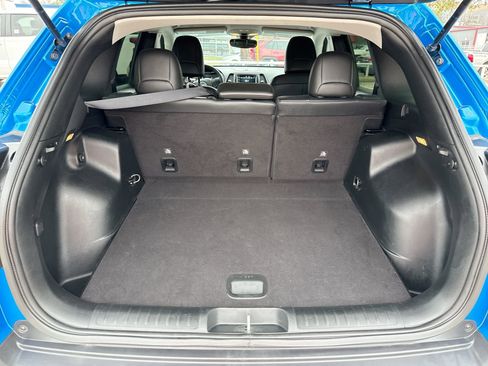 Used 2022 Jeep Cherokee Trailhawk image 21