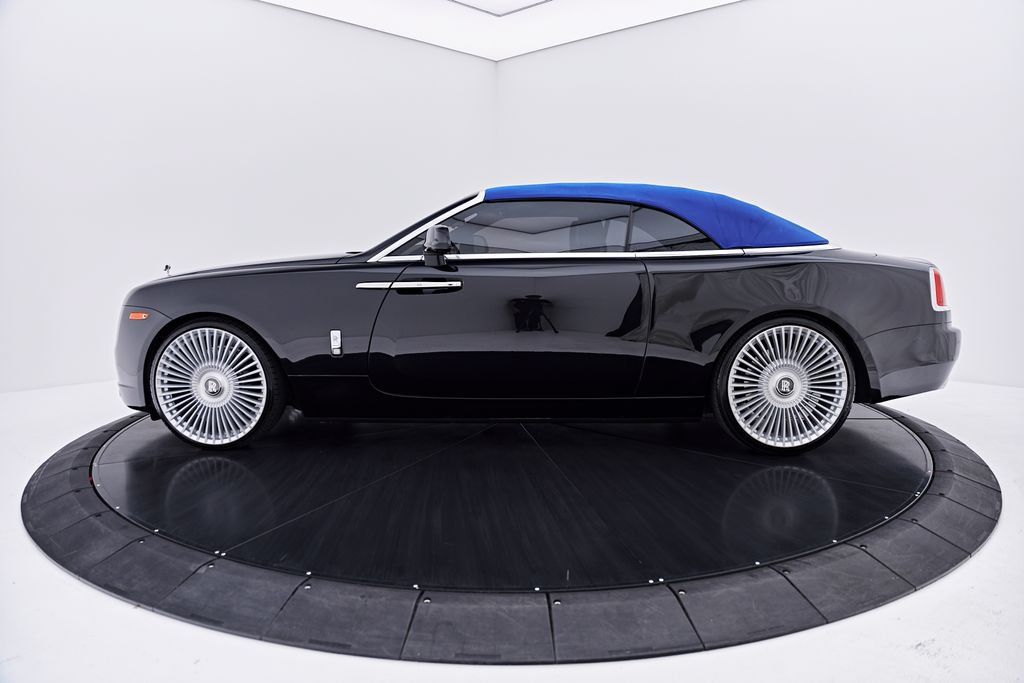 Used 2019 Rolls-Royce Dawn RWD image 14