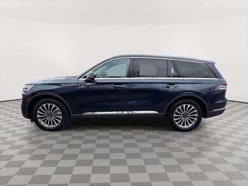 Used 2023 Lincoln Aviator Reserve w/ Elements Package Plus image 4