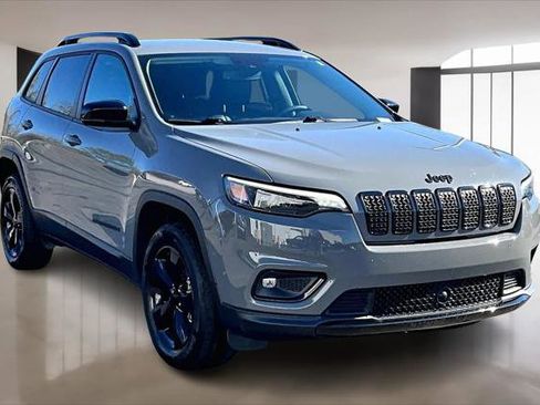 Certified 2023 Jeep Cherokee Altitude Lux image 1