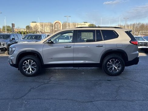 Used 2026 GMC Acadia AT4 image 12