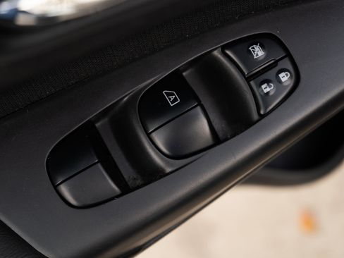 Used 2019 Nissan Sentra S image 34