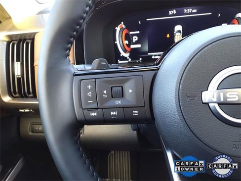 Certified 2024 Nissan Pathfinder Platinum w/ Black Appearance Package image 20