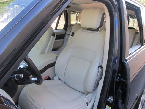 Used 2020 Land Rover Range Rover HSE image 65